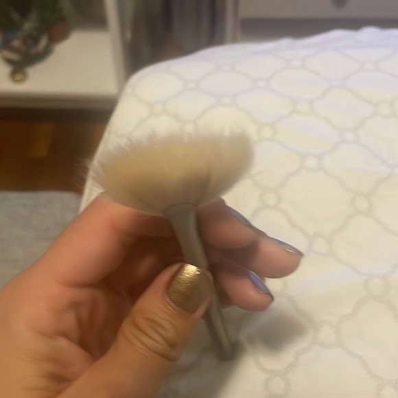 Benefit brush - Picture 2 of 4